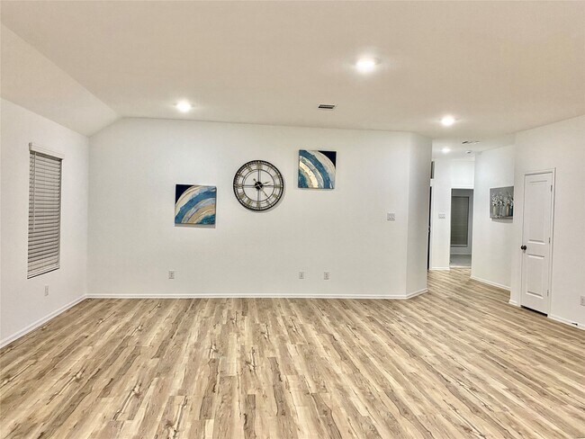 Building Photo - 3724 Moss Hl Rd