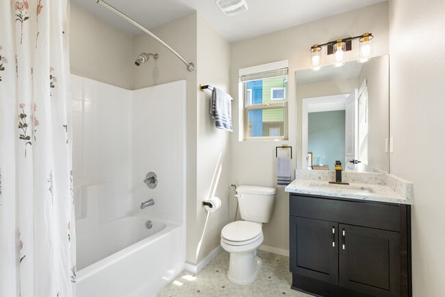 Building Photo - 9834-9811 11th Ave SW