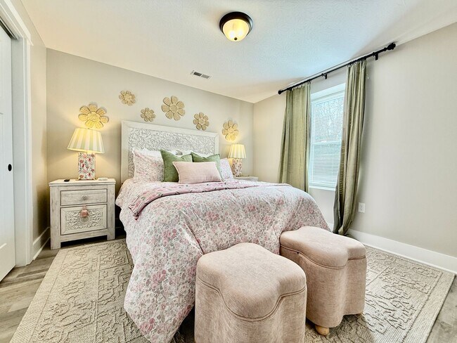 Building Photo - 5 Bed 3 Bath Home With Hot Tub In West Chester, OH