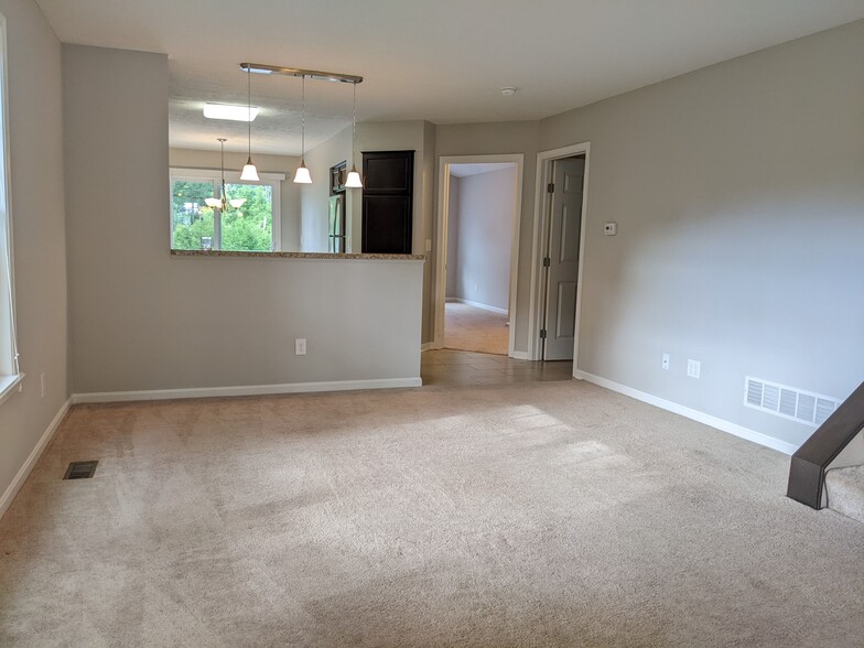 Building Photo - 1517 Meadowbrook Blvd