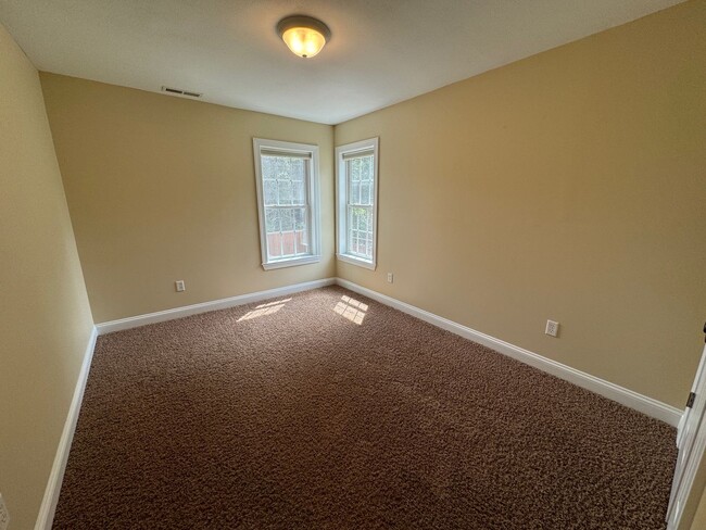 Building Photo - West AVL - Truly Special Custom Build!