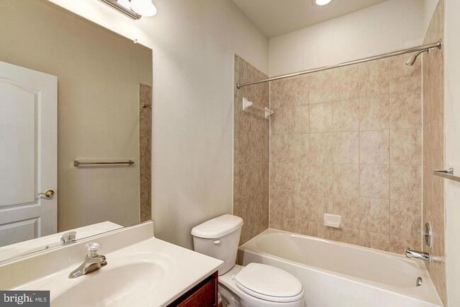 Building Photo - 12176 Bridgend Run