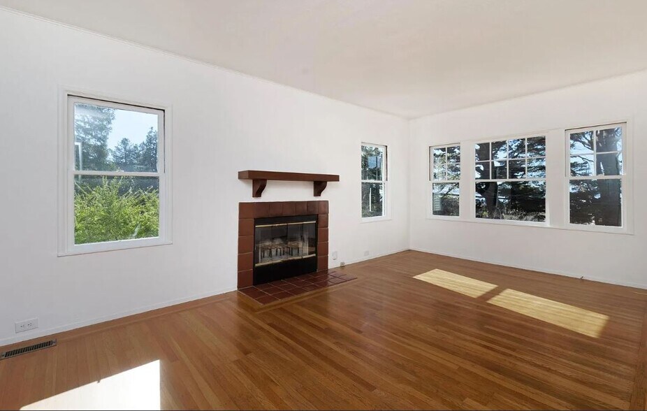 Building Photo - 49 Beverly Rd