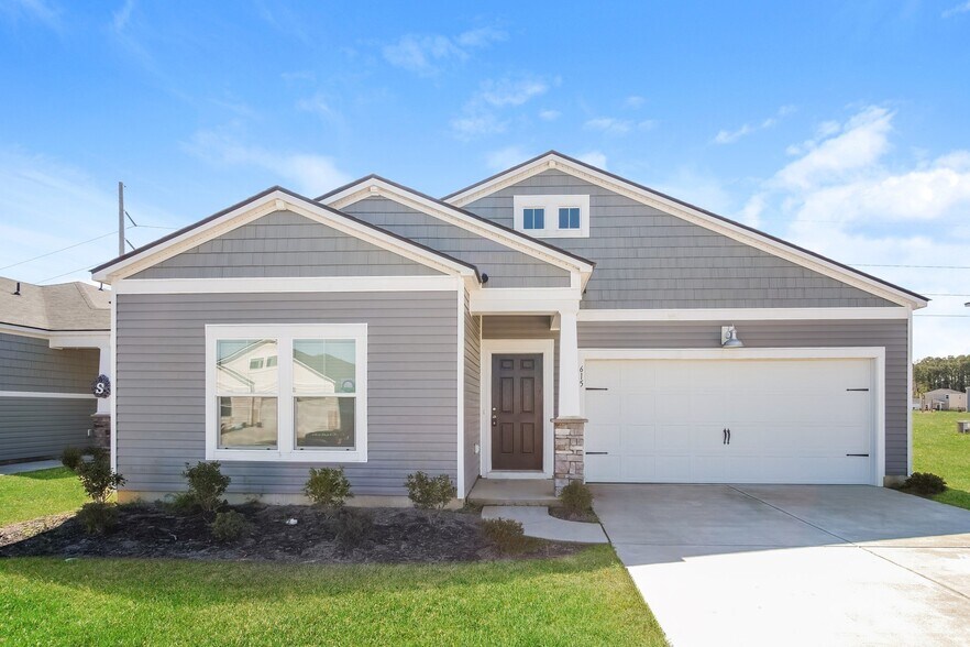 Primary Photo - 700 Watercliff Dr