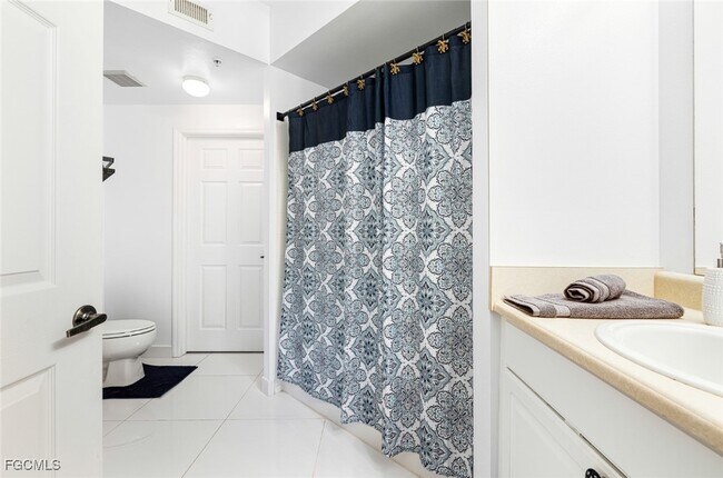 Building Photo - 11400 Ocean Walk Dr