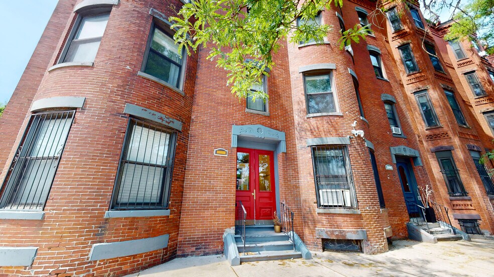 Building Photo - 86 Hammond St