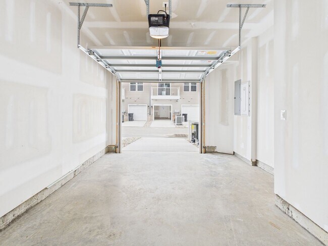 Building Photo - 5320 Wyndham Forest Dr