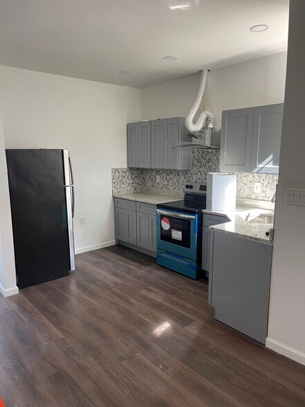 Building Photo - 1318 N 57th Street