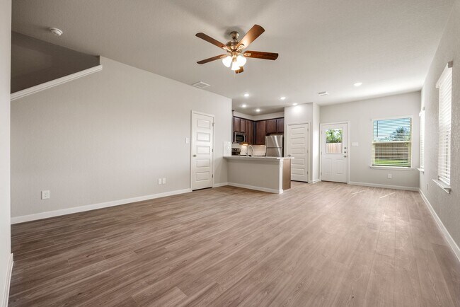 Building Photo - Modern 3-Bed, 2.5-Bath Townhome in New Bra...
