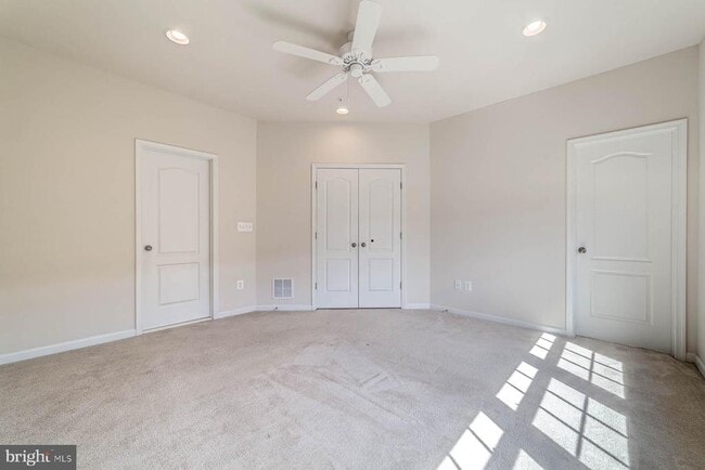 Building Photo - 705 River Mist Dr