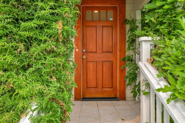 Building Photo - 3669 Madrone Ave