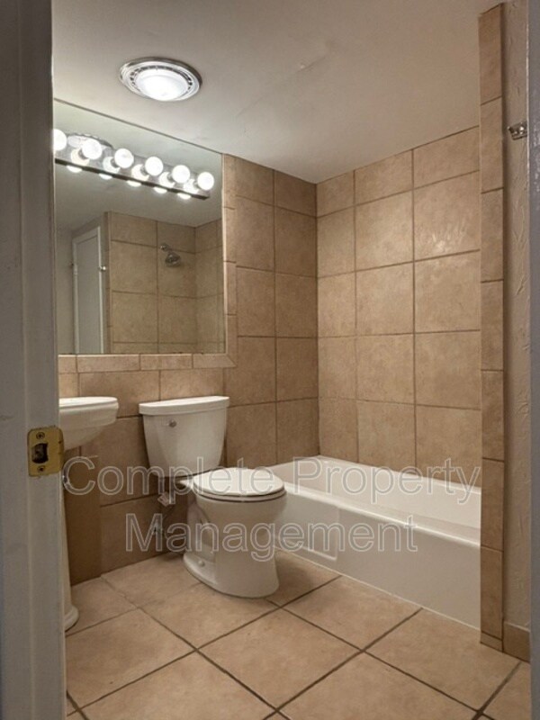 Building Photo - 55 Hanover Cir