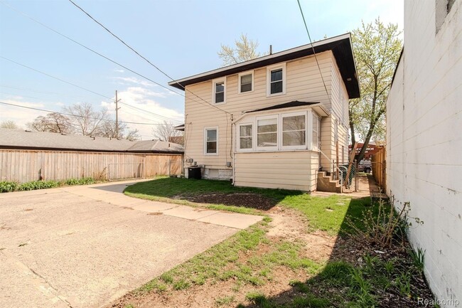 Building Photo - 187 Vester Ave