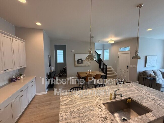 Building Photo - 2211 W 166th Ave