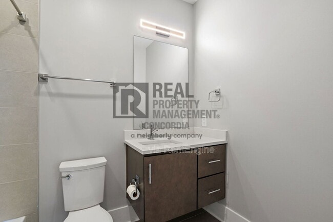 Building Photo - 1242 2nd Ave S