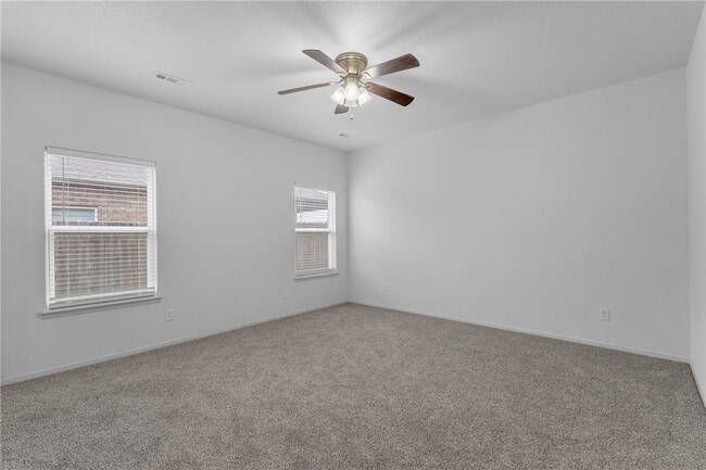 Building Photo - 4404 SW Gallatine Ave