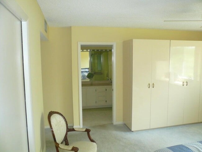 Building Photo - 6698 10th Ave N