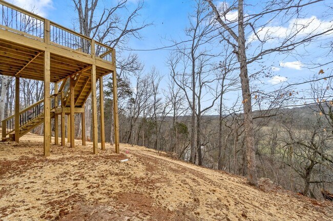 Building Photo - 2129 Powell Rd