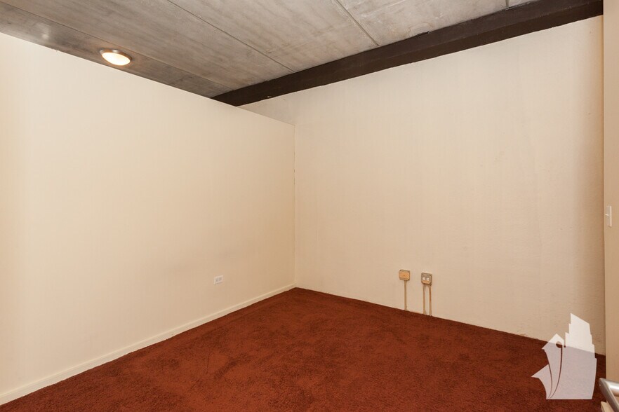 Building Photo - 630 N Franklin St