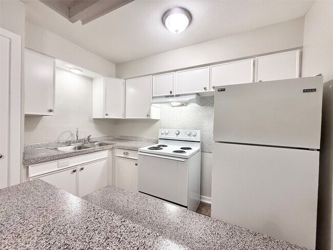 Building Photo - 201 S Kaysie St