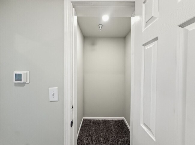 Building Photo - 1055 Walnut St