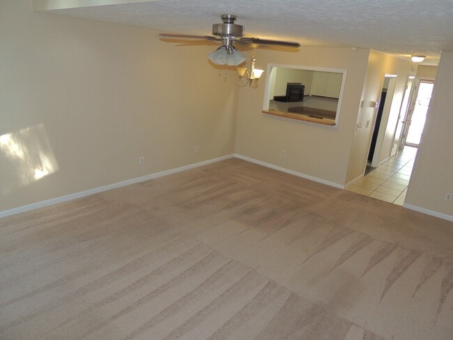 Building Photo - 1209 Huntsman Ct