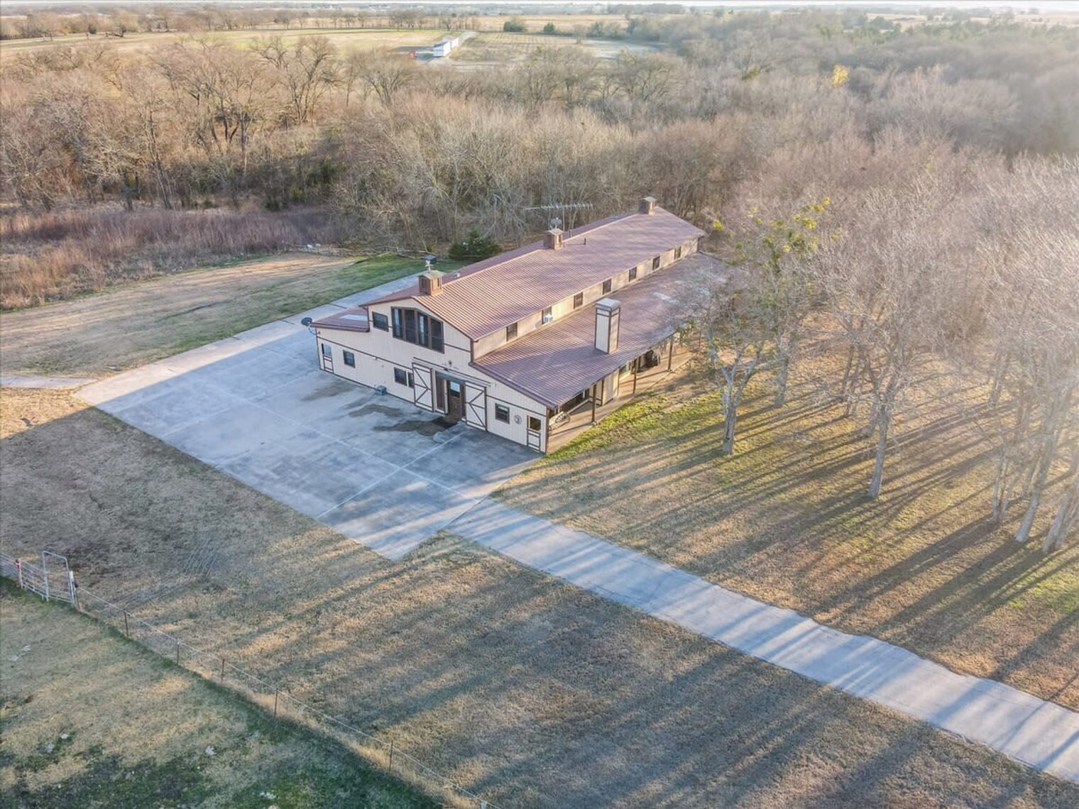 Building Photo - 9680 County Road 128-SI ID1019513P