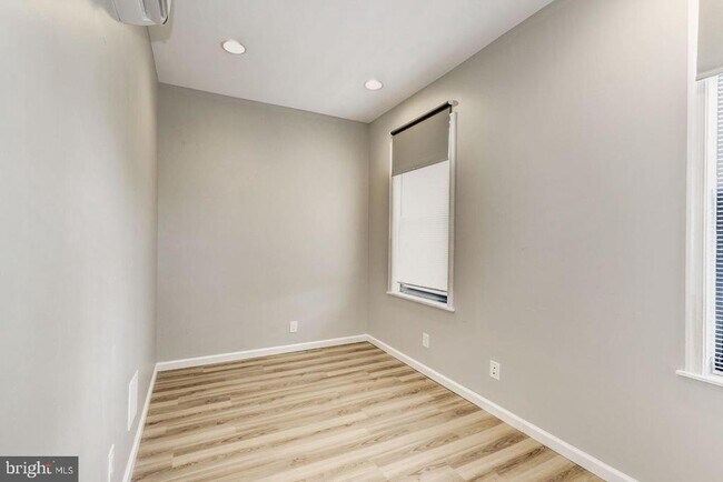 Building Photo - 2343 N College Ave