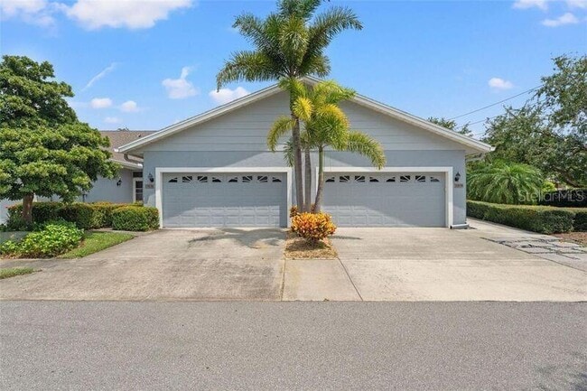 Building Photo - 13634 Lake Point Dr S
