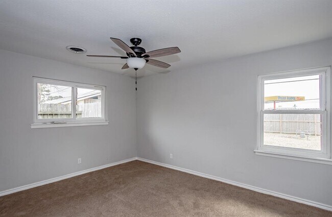 Building Photo - 3410 Truxton Dr
