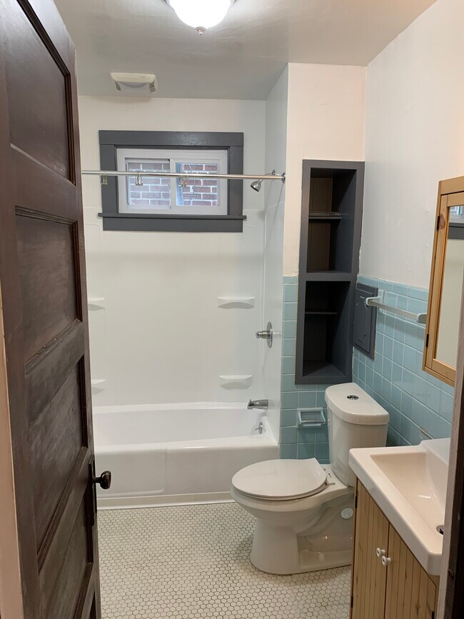 Bathroom - 207 Lafayette Ave