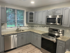 Building Photo - Fully Renovated Condo For Rent in Barrington!