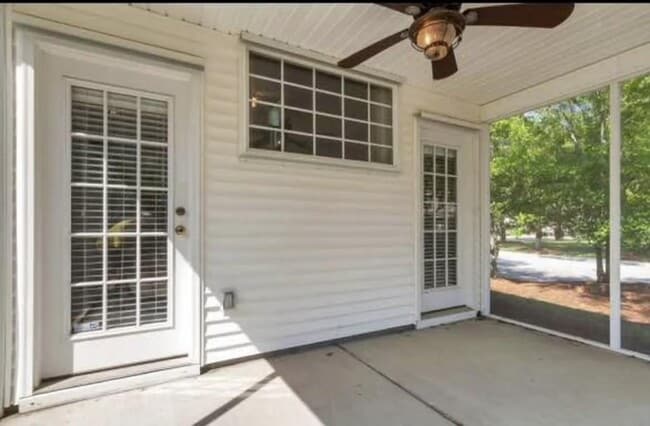 Building Photo - 8638 Grassy Oak Trail