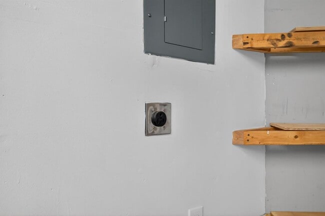 Building Photo - 1201 Dillon Lake Bend