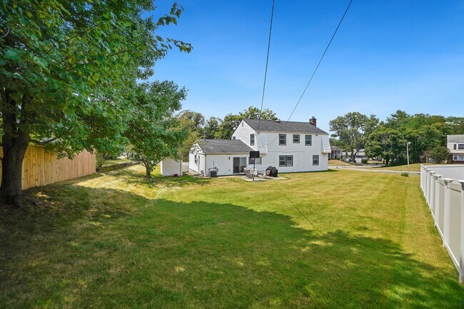 Building Photo - A 4 BEDROOM 2.5 BATH DREAM COME TRUE IN POINTER RIDGE AT COLLINGTON!