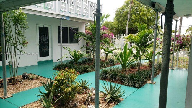 Building Photo - 1715 Wiley St