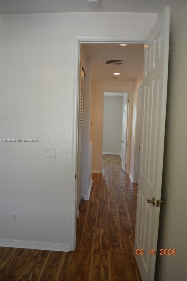 Building Photo - 2851 Prospect Rd