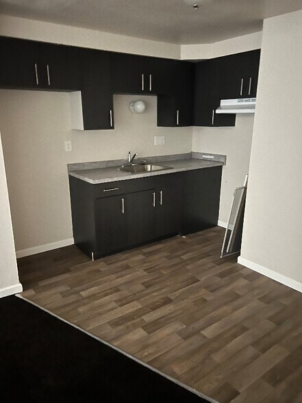 Building Photo - 2224 W Wisconsin Ave