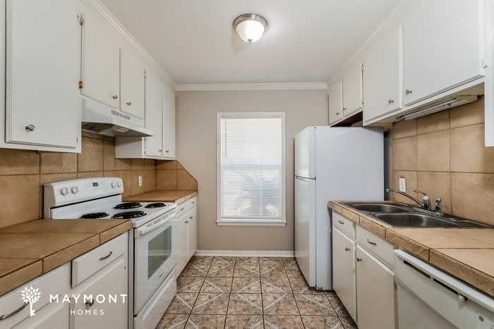 Building Photo - 525 Stonecreek Dr