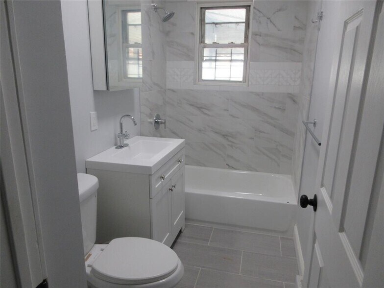 Bathroom - 949 E 213th St