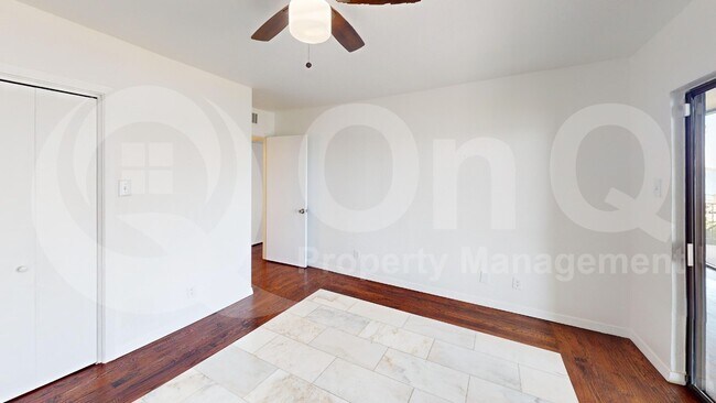 Building Photo - 3612 Lakeside Dr