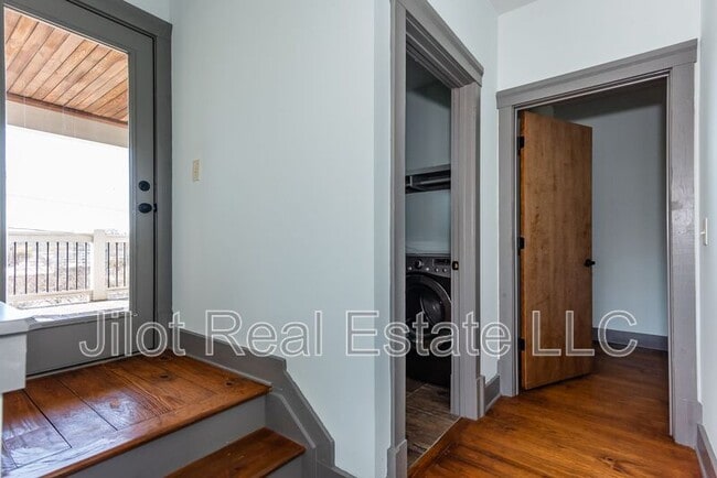 Building Photo - 1806 DeKalb Ave NE