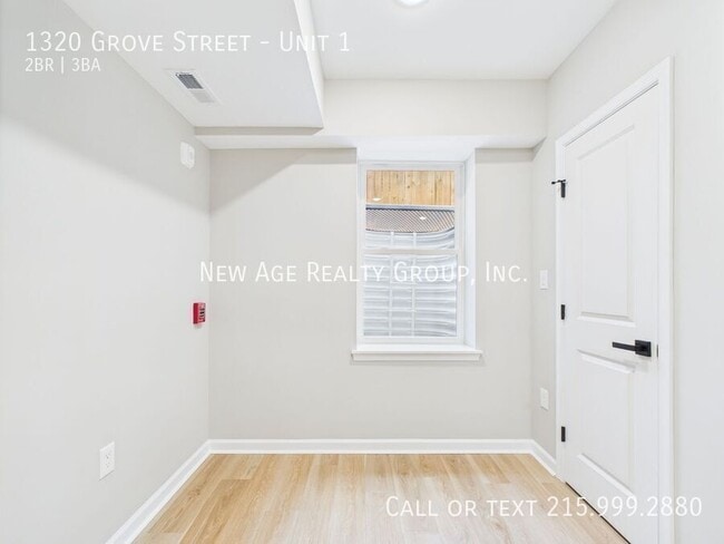 Building Photo - 1320 Grove St