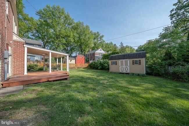 Building Photo - 452 Rock Glen Dr
