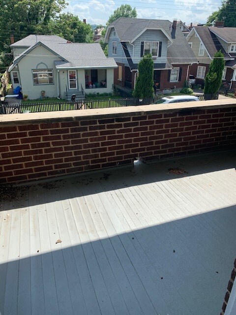 Building Photo - 1532 Lewis St