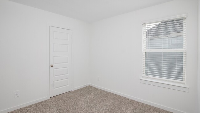 Building Photo - 2837 Lisburn Ter Ln