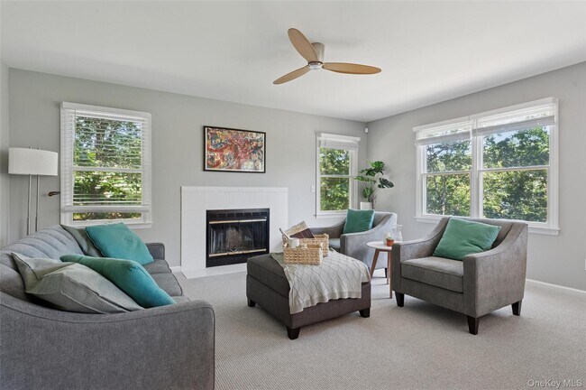 Building Photo - 19 Petrel Ln