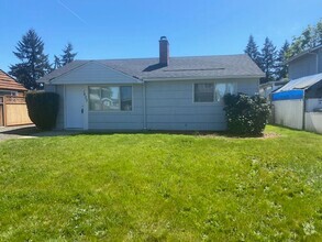 Building Photo - Newly updated 2 bd Home w/ LARGE backyard!