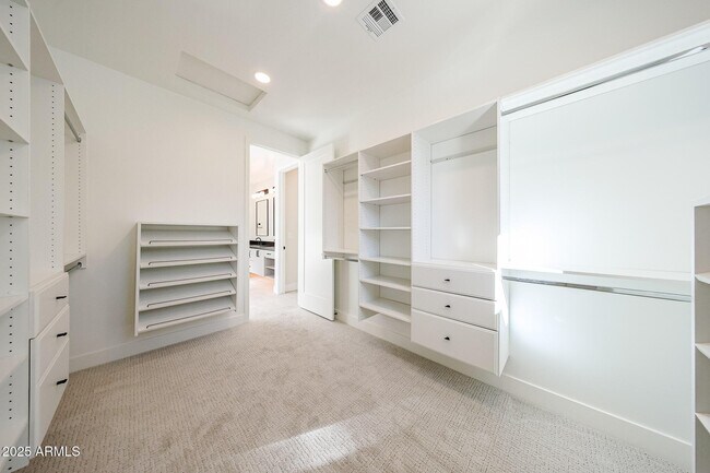 Building Photo - 6314 N 10th Dr