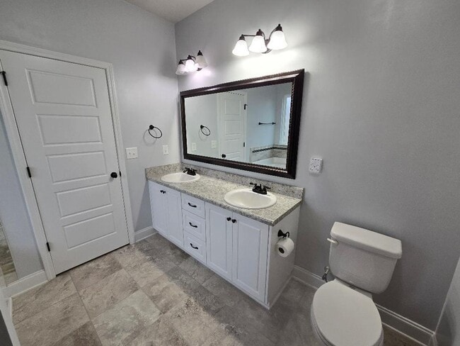Building Photo - 306 Brickyard Creek Ct